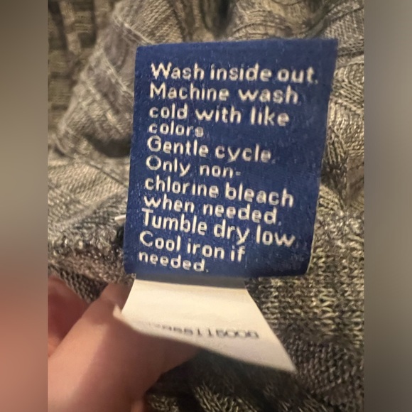 Gray V-Neck Sweater! - Picture 15 of 15